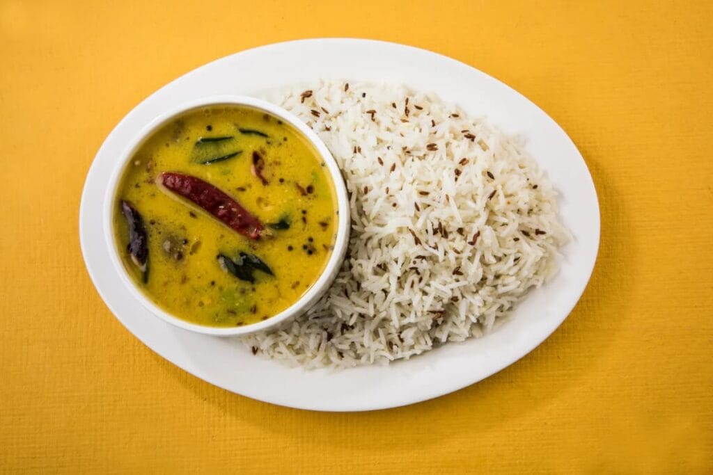 Thin lentils and rice